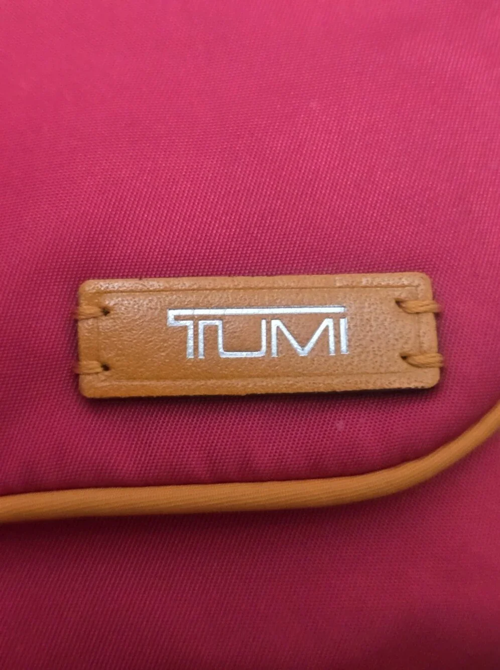 Tumi Travel Organizer Makeup Toiletry Jewely Vacation Travel Quiet Luxury